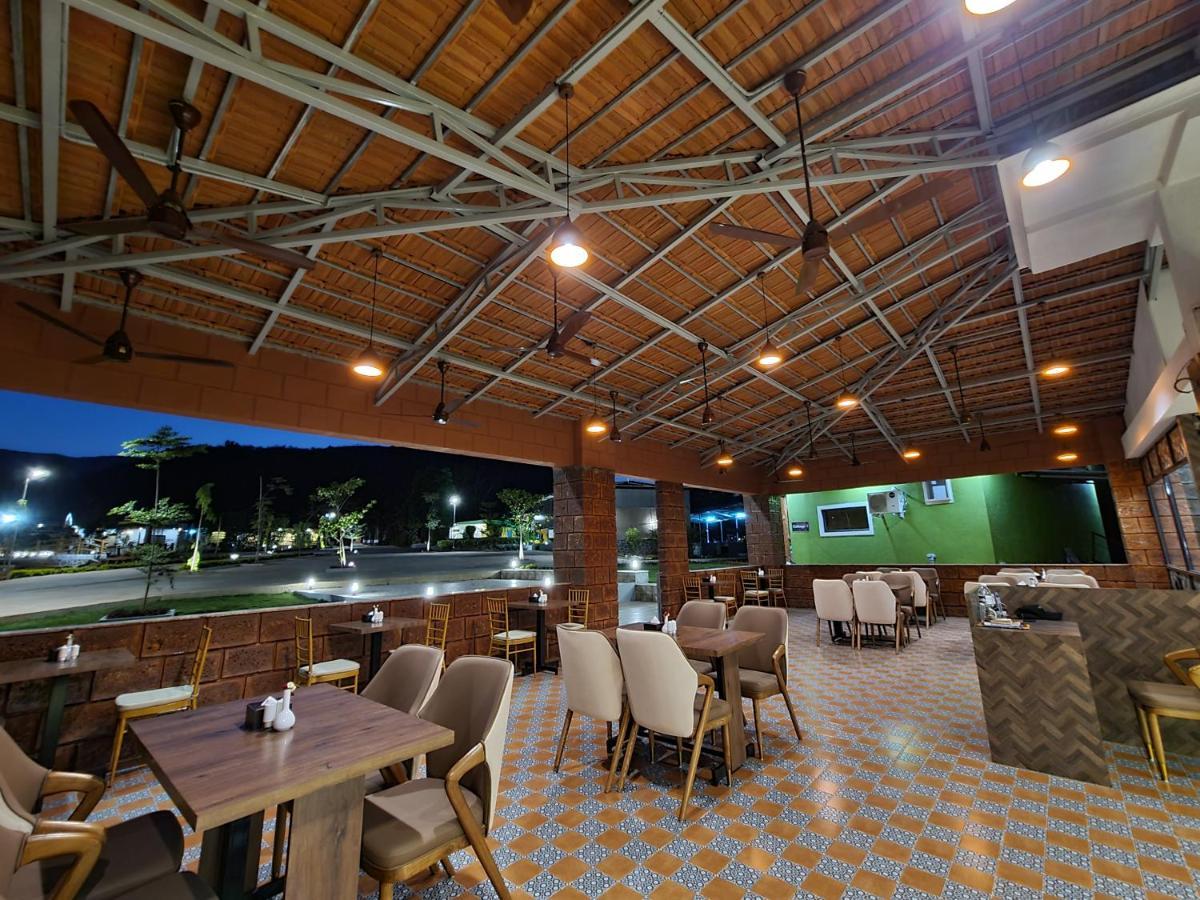 Hillrock Resort & Villas, Neral-Karjat Exterior foto