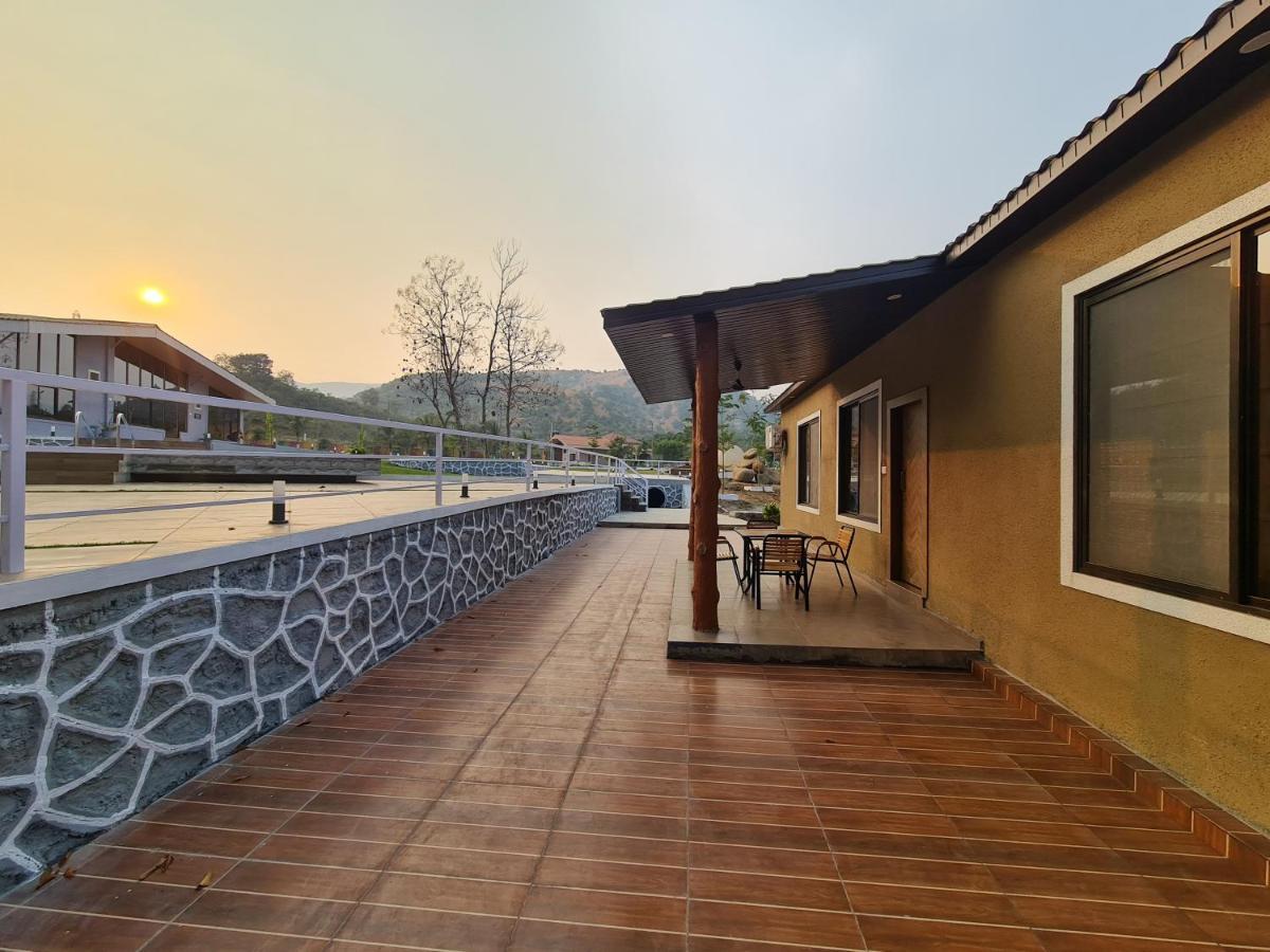 Hillrock Resort & Villas, Neral-Karjat Exterior foto